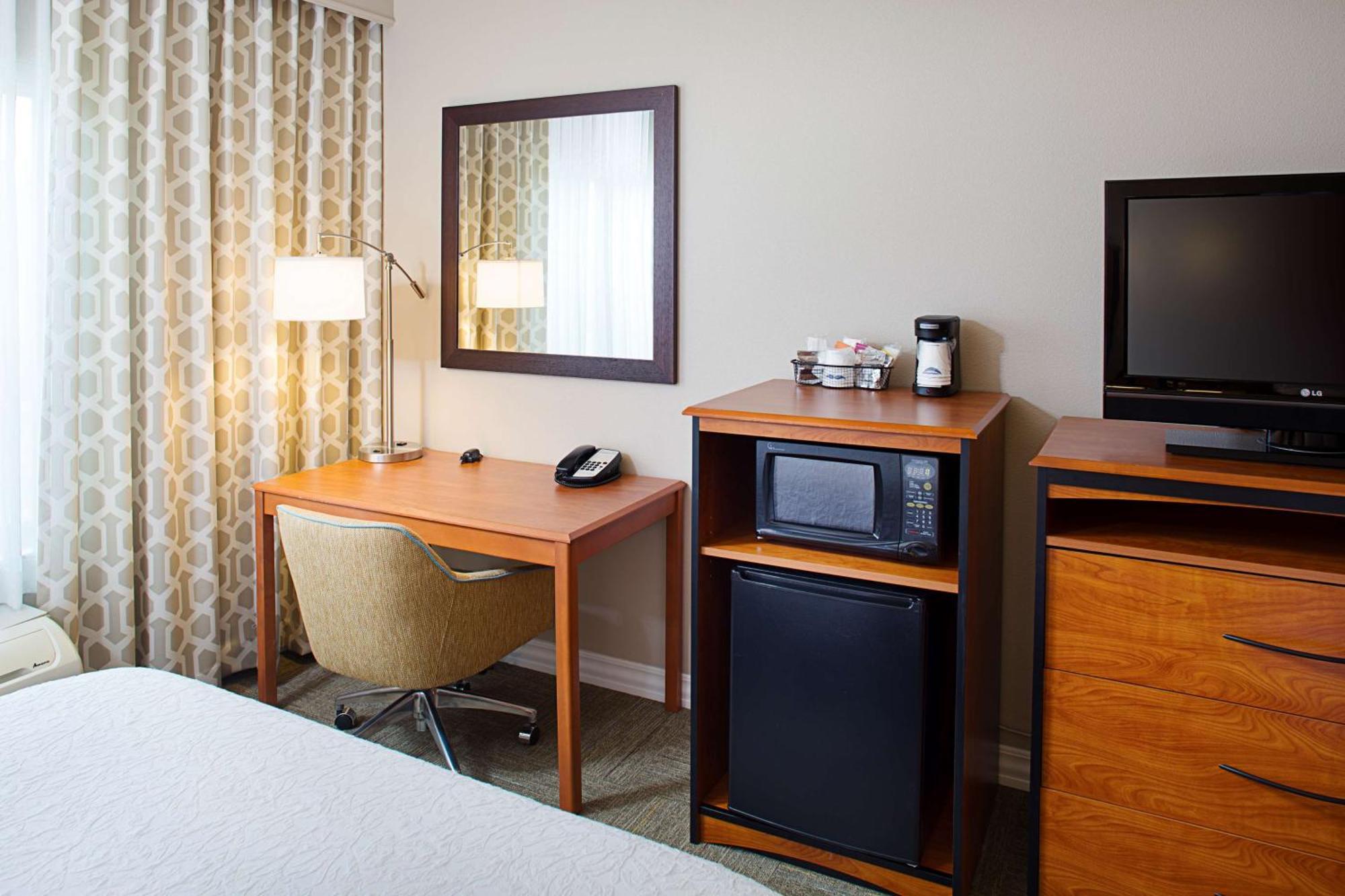Hampton Inn & Suites Lancaster Exterior photo